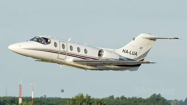 Hawker 400XP