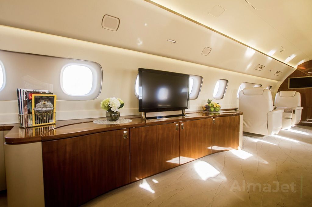 Embraer Lineage 1000