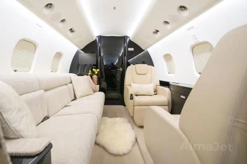 Embraer Legacy 650