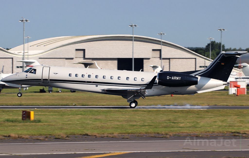 Embraer Legacy 650