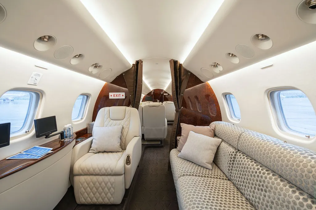 Embraer Legacy 650