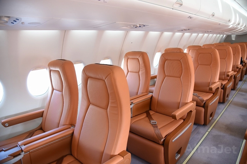 Sukhoi SuperJet 100-95B