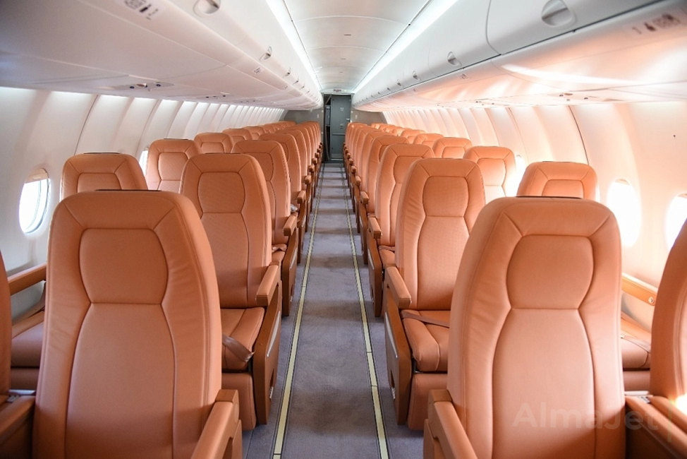 Sukhoi SuperJet 100-95B