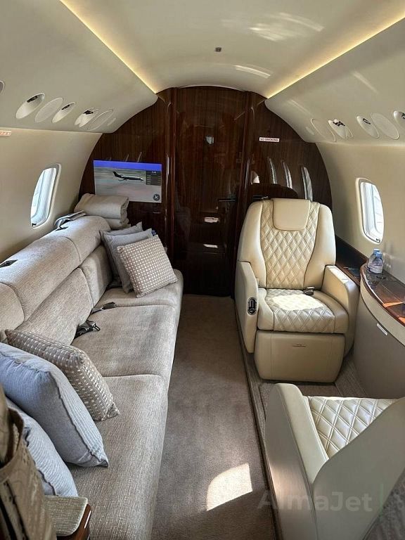 Embraer Legacy 650