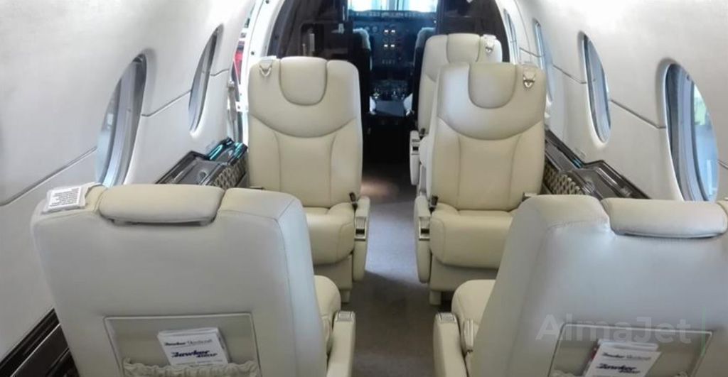 Hawker 400XP