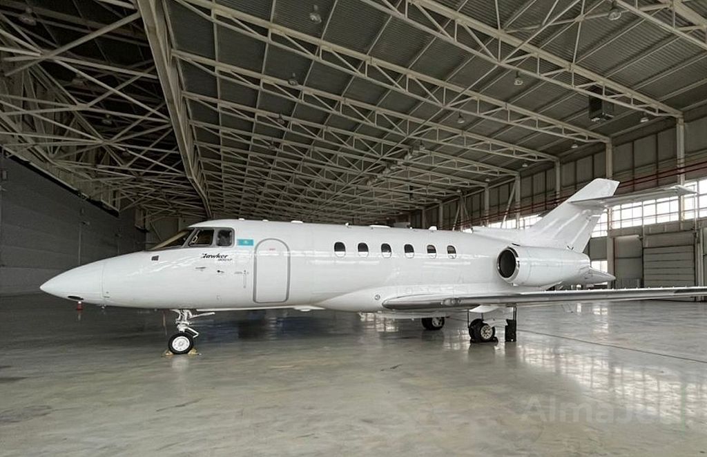 Hawker 900XP