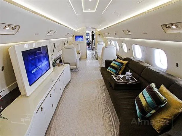 Embraer Lineage 1000